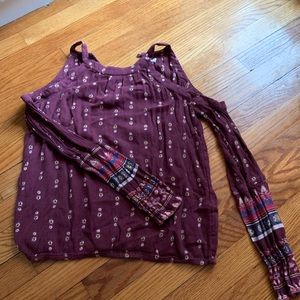 Shoulder cut out long sleeve shirt